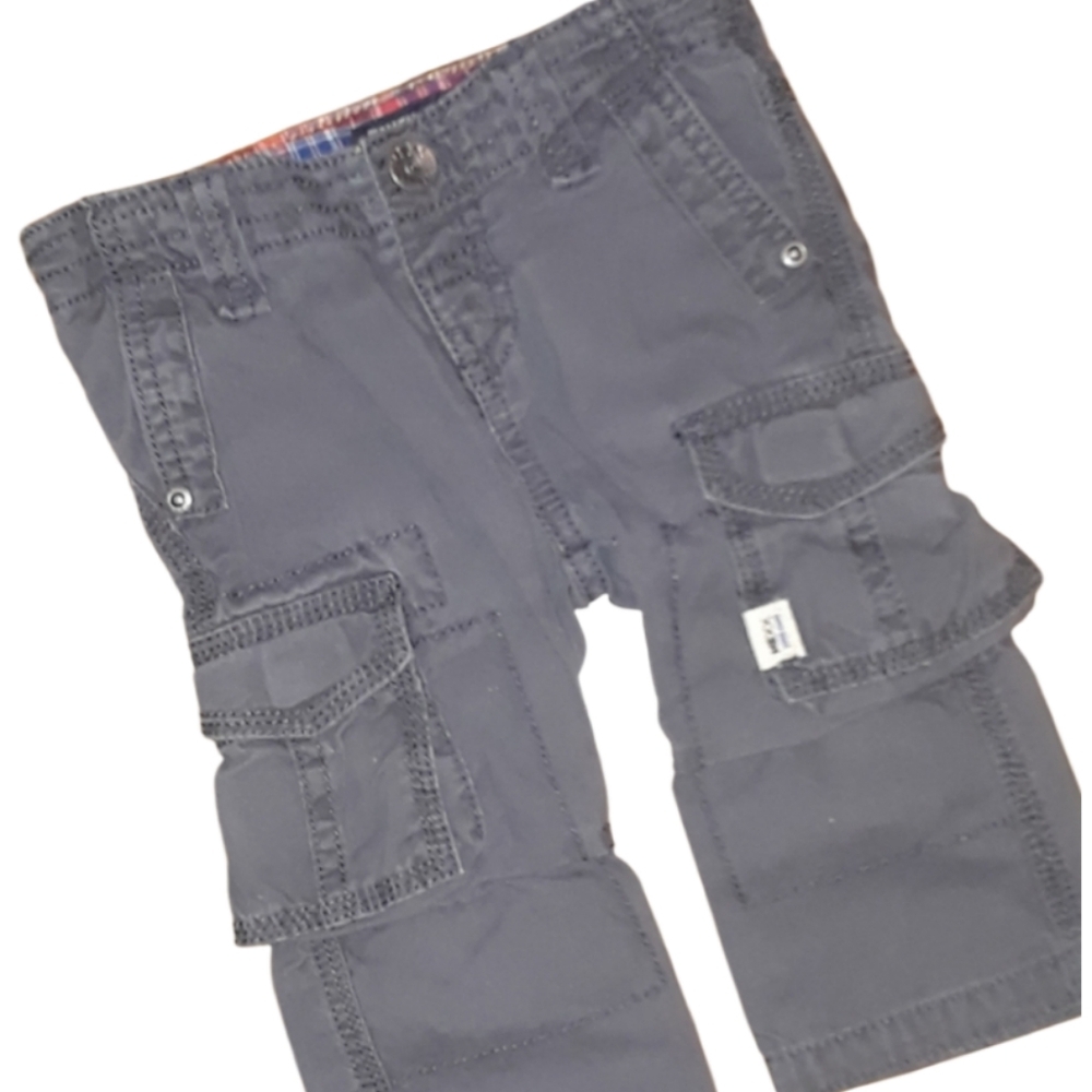 6/$15 size 6-9 M tough boy in Mini Mexx pants